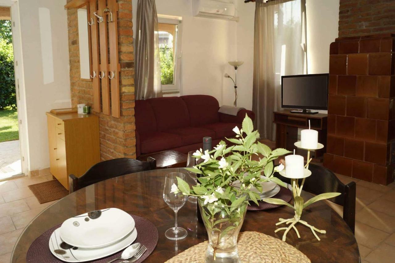 Ferienwohnung Apartman Eric Pula Exterior foto